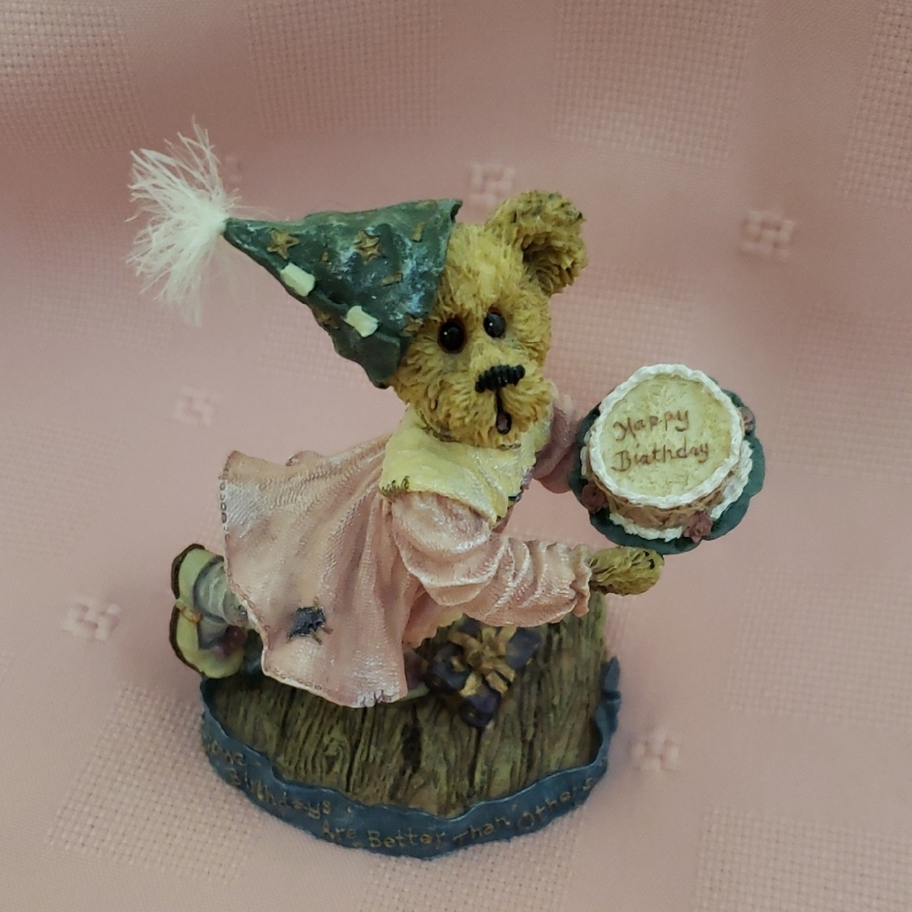 Boyds Bear Birthday Figurine